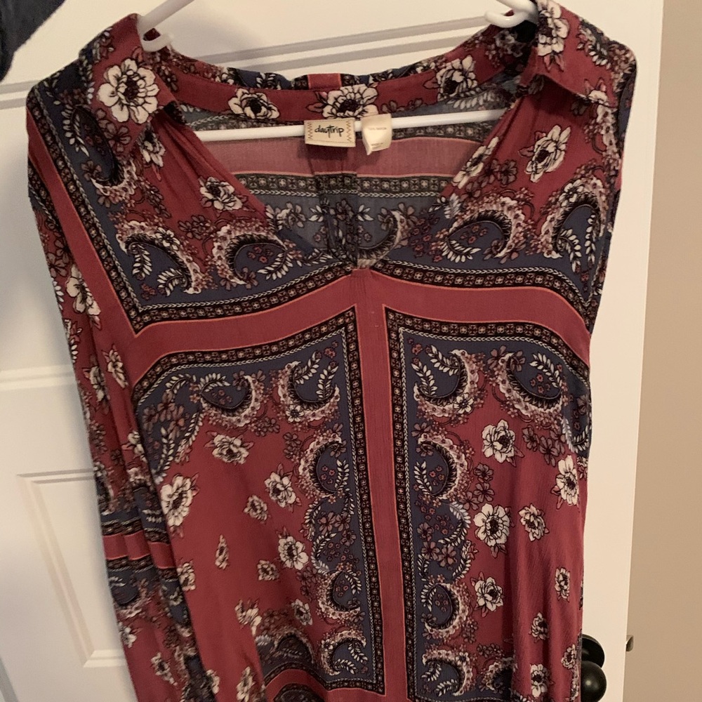 Loose flowy blouse with paisley pattern